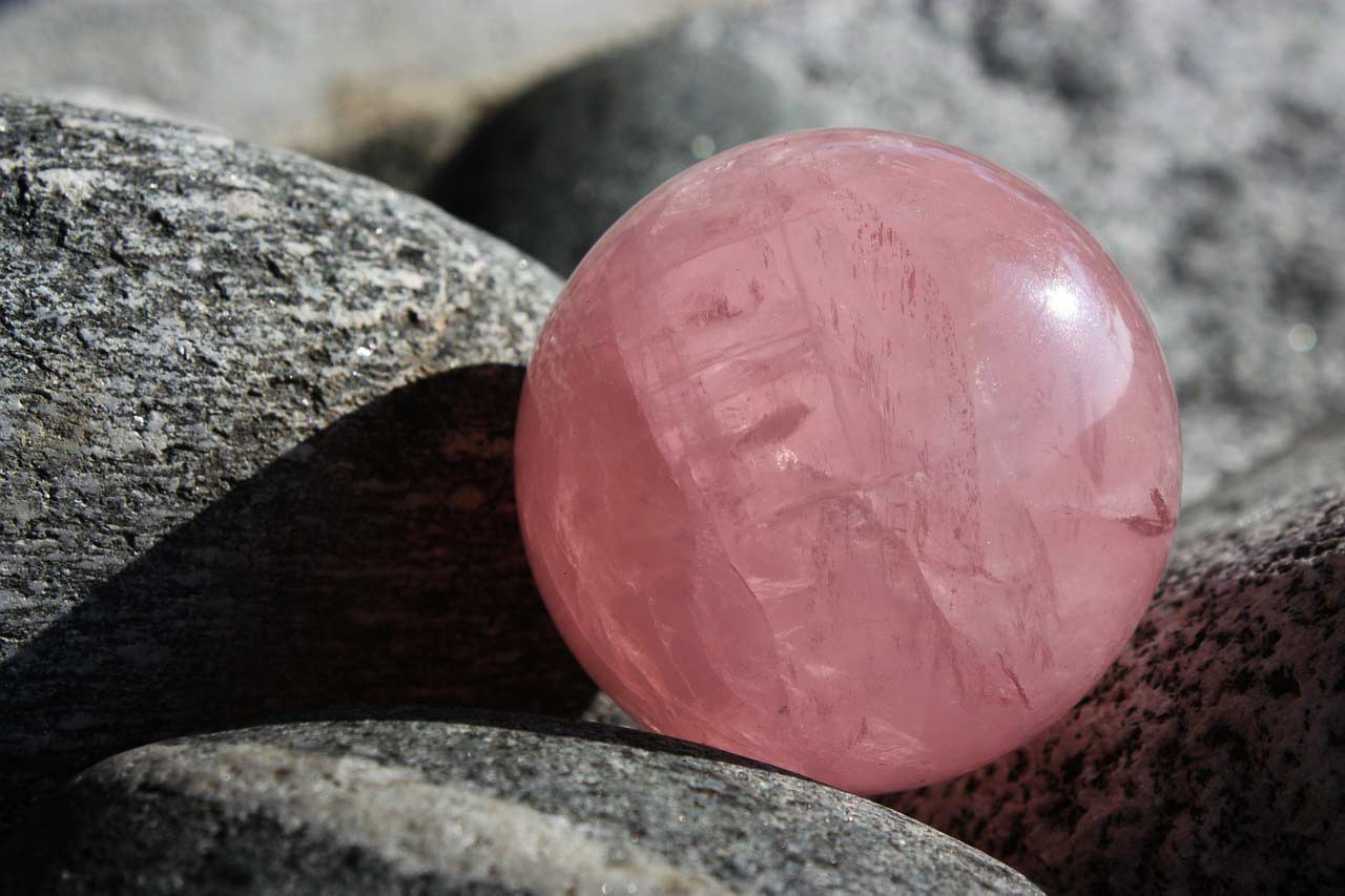 Comment purifier le quartz rose