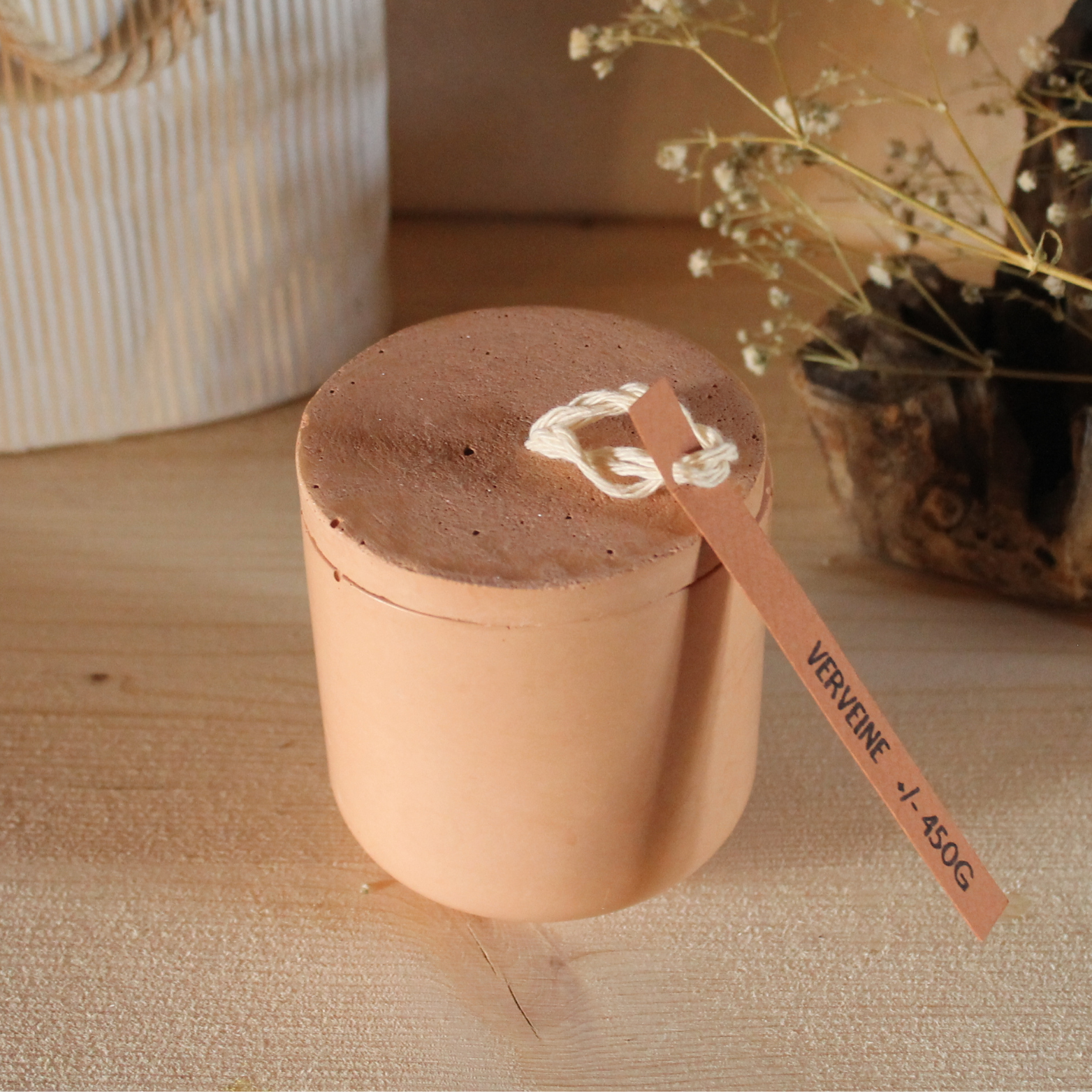 Bougie-parfumee-verveine-poudre